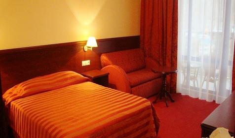 Номер первой категории . Отель Гамма, Туапсинский район, с. Ольгинка