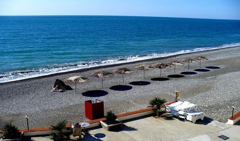 Пляж Лоо. Гостевой дом "Король Лев", г. Сочи, п. Горный воздух