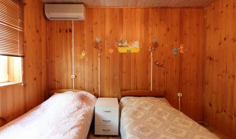 Дом №2 рыболовно-охотничей базы Азовские плавни, Славянский район, х. Ставки