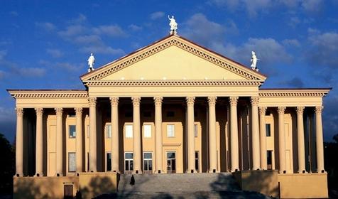 Зимний театр Сочи