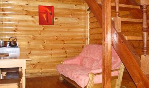 Двухместный номер в домике (7, 9, 11). Туркомплекс Горное настроение, Майкопский район, 10 км к юго-западу от ст. Даховской