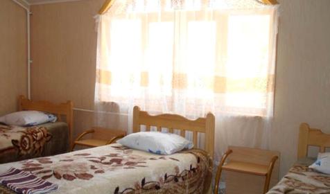 Трехместный с удобствами. Турбаза Горная, р-н Майкопский, п. Каменномостский