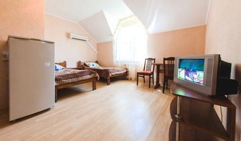 Трехместный с удобствами. Турбаза Горная, р-н Майкопский, п. Каменномостский