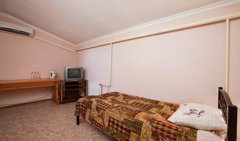 Семейный однокомнатный номер. Пансионат Большая медведица, Апшеронский район, х. Гуамка