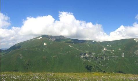 Горы. Турбаза Лаго-Наки, ст. Даховская (р-н Азишского хребта)