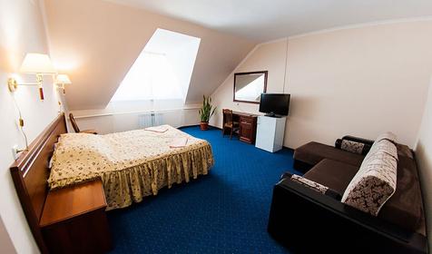 Трехместный номер. Турбаза Лаго-Наки, ст. Даховская (р-н Азишского хребта)