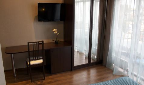 London (Лондон). Гостевой дом Серебряный утесЪ, г. Сочи