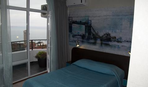 London (Лондон). Гостевой дом Серебряный утесЪ, г. Сочи