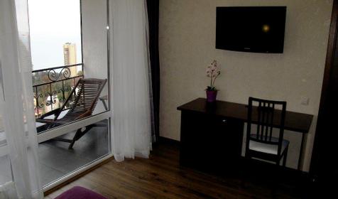 Paris (Париж). Гостевой дом Серебряный утесЪ, г. Сочи