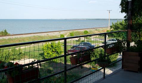 Вид на море. Гостевой дом Песчаный берег, г. Ейск