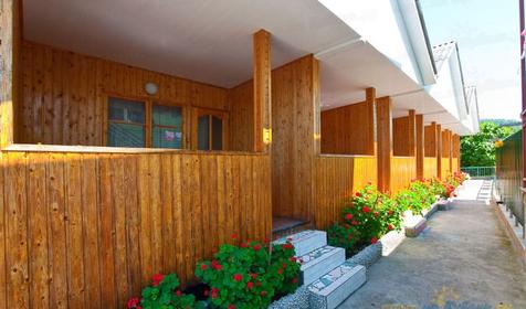 Трехместный эконом. Гостевой дом 9-Авеню, г. Сочи, Лазаревский район, п. Лоо