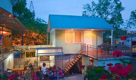 Двухкомнатный семейный номер. Гостевой дом 9-Авеню, г. Сочи, Лазаревский район, п. Лоо