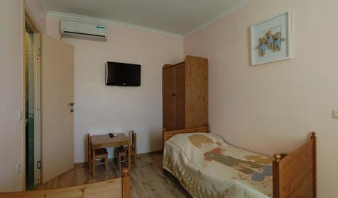 Мама малыш. Гостевой дом Тихий берег, г. Анапа, п. Витязево