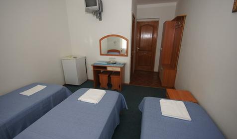 Трехместный номер. Гостевой дом Лера, г. Сочи, Лазаревский район, п. Лоо