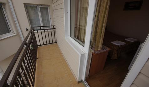 Двухместный номер с балконом. Гостевой дом Лера, г. Сочи, Лазаревский район, п. Лоо