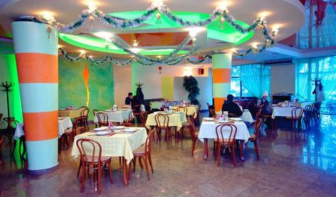 Кафе-пиццерия. Гостиница Версаль, г. Армавир