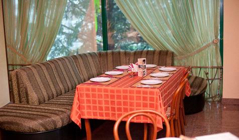 Кафе-пиццерия. Гостиница Версаль, г. Армавир