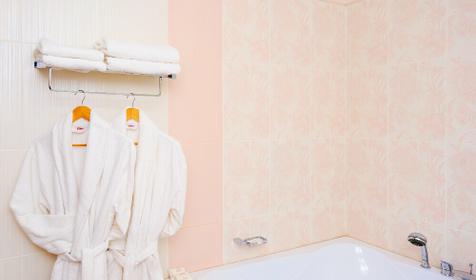 Санузел в номерах студия и люкс, гостиница "Армавир", г. Армавир