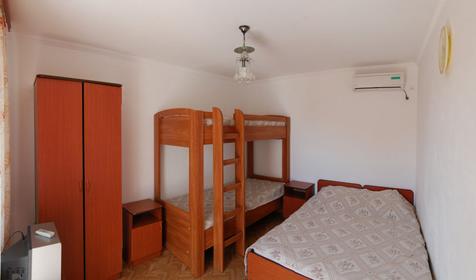 Стандарт с двухъярусной кроватью. Гостевой дом Тихий берег, г. Анапа, п. Витязево
