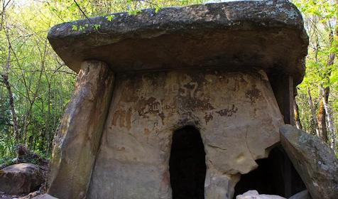 Дольмен "Хан"