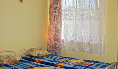 Четырехместный номер. Мини-гостиница В гостях у гномов, г. Ейск