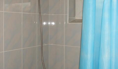 Душ. Мини-гостиница В гостях у гномов, г. Ейск