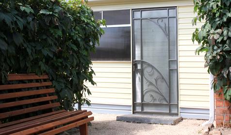 Мини-дом Частная мини-база отдыха Солнечная, ст. Должанская