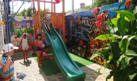 Детская площадка. Гостевой дом "Дом у моря (Villa Costa)", г. Анапа, п. Джемете