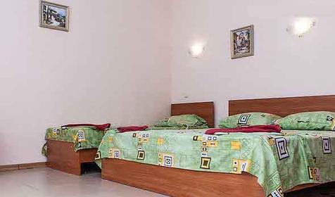 Трехместный полулюкс. Гостевой дом "Дом у моря (Villa Costa)", г. Анапа, п. Джемете