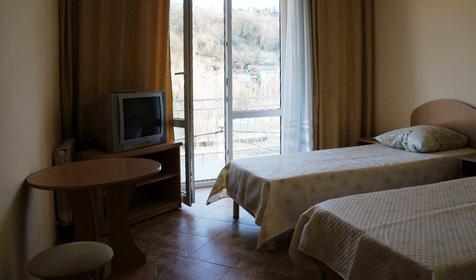 Двухместный номер с удобствами на блок. Гостевой дом "Скарлетт", г. Сочи, Лазаревский район, п. Лазаревское