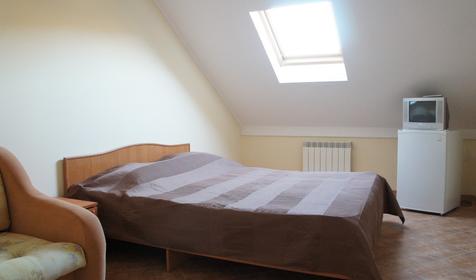 Двухместный номер мансарда. Гостевой дом "Скарлетт", г. Сочи, Лазаревский район, п. Лазаревское