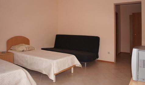 Трехместный номер (мансарда). Гостевой дом "Скарлетт", г. Сочи, Лазаревский район, п. Лазаревское