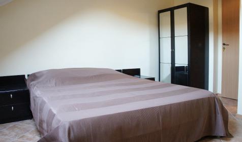 Двухместный номер с удобствами на блок (мансарда). Гостевой дом "Скарлетт", г. Сочи, Лазаревский район, п. Лазаревское