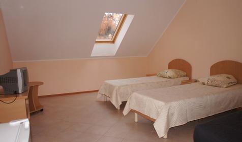 Трехместный номер (мансарда). Гостевой дом "Скарлетт", г. Сочи, Лазаревский район, п. Лазаревское