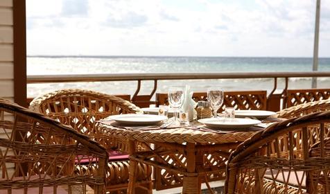 Терраса. Пансионат "Аист", Широкая Балка