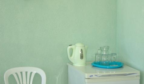 Двухместный номер с балконом №5 гостиницы Берег мечты, п. Сукко