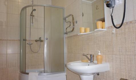 Душевая. Двухкомнатный "Студия", гостиница «Тихорецк», г. Тихорецк