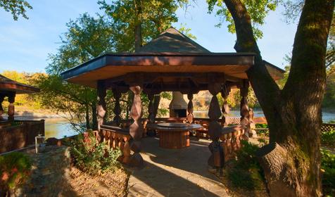 Гостиница Терем у реки, Республика Адыгея, Майкопский район, п. Каменномостский