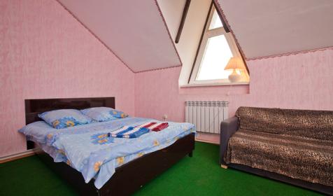 Стандарт трехместный с допместом. Отель Каменка. Майкопский район, п. Каменномостский