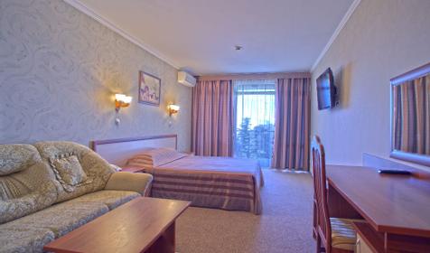 Номер Стандарт плюс отеля Бристоль, г. Сочи, Лазаревский район, п. Лазаревское