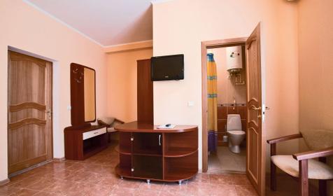 Трехместный стандарт. Гостевой дом Лев, г. Анапа, п. Сукко