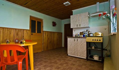 Общая кухня второй этаж Гостевой дом Ласточкино гнездо, ст. Голубицкая