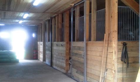 Гостевая конюшня. Крестьянско-фермерское хозяйство Усадьба Колхидские Ворота, Апшеронский район, Камышанова поляна