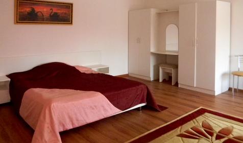 Двухуровневый четырехместный люкс Мини-гостиница Морской центр, г. Ейск