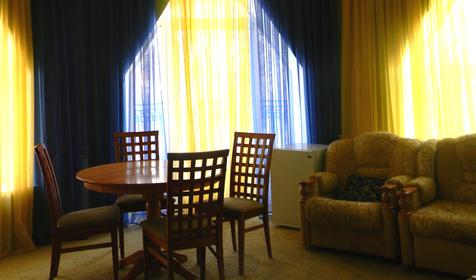 Трехместный полулюкс Мини-гостиница Морской центр, г. Ейск