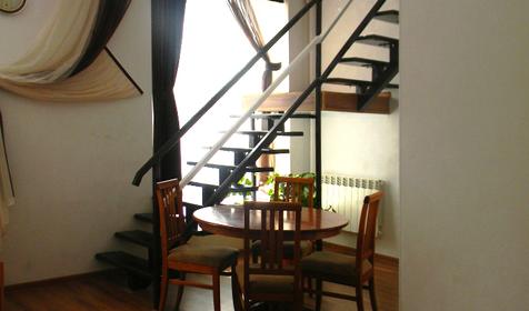 Двухуровневый четырехместный люкс Мини-гостиница Морской центр, г. Ейск