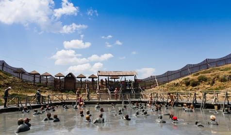 Грязевой вулкан. Пансионат "Tizdar Family Resort & Spa 5*", пос. За Родину