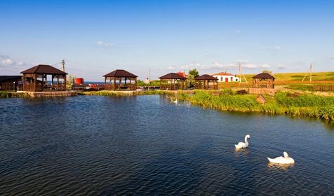 Пруд. Пансионат "Tizdar Family Resort & Spa 5*", пос. За Родину