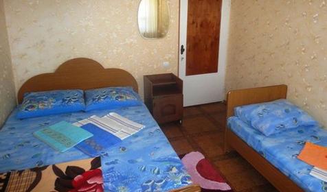 Трехместный стандарт. Гостевой дом Азалия, г. Геленджик