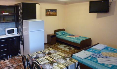 Четырехместный люкс. Гостевой дом Азалия, г. Геленджик